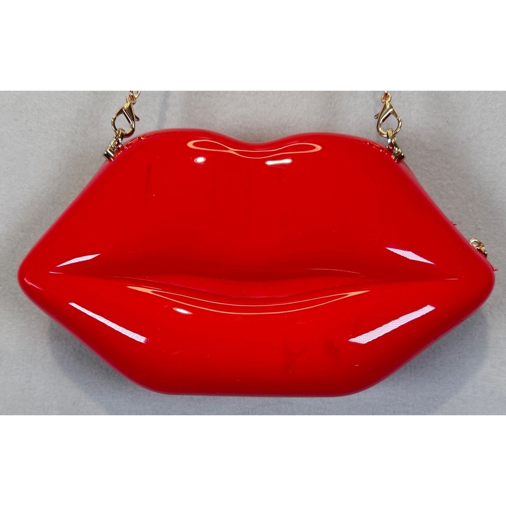 Red Lip Clutch Crossbody Bag Glossy Silicone Novelty Purse Gold Chain